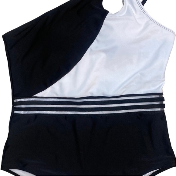 SHEIN Black and White One Shoulder Mesh Panel One Piece Swimsuit - Picture 4 of 6